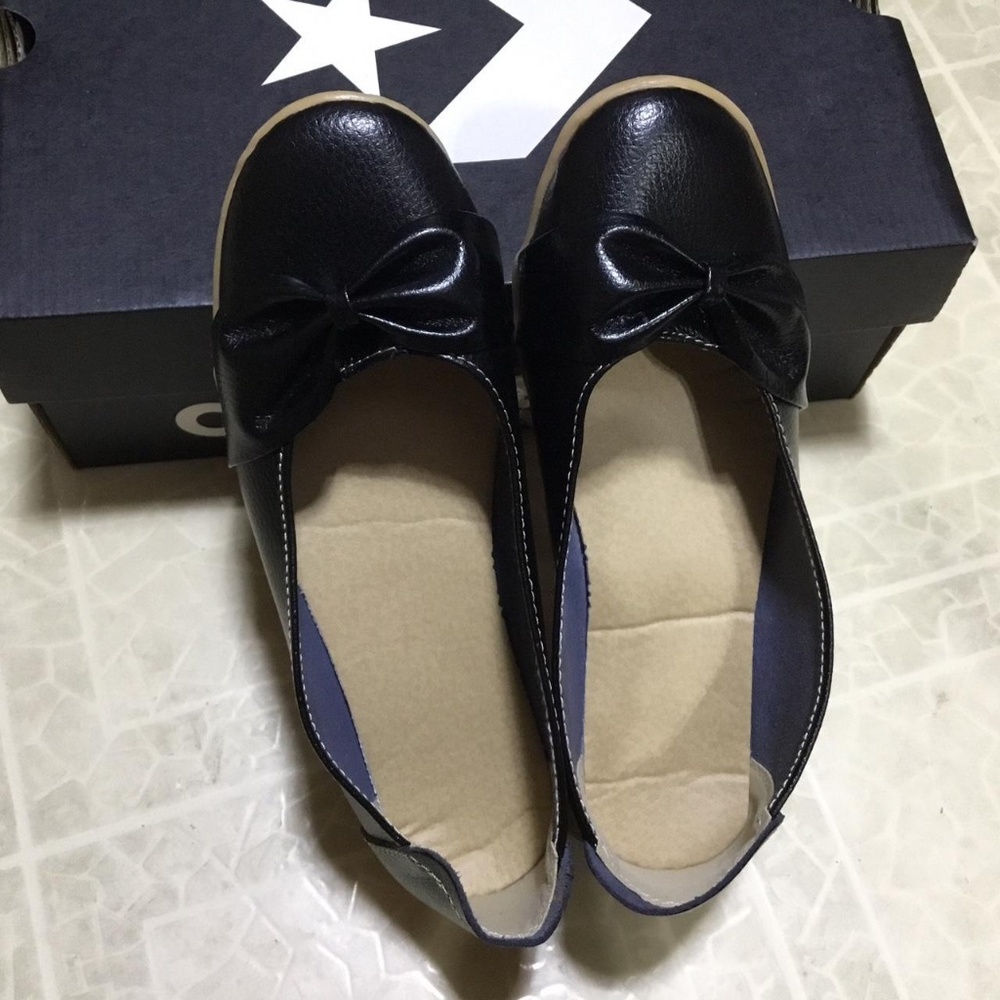 Black Leather Woman Flat With Bow Shoe